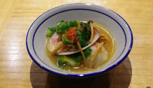 蛤、すり身団子、ロメインレタス