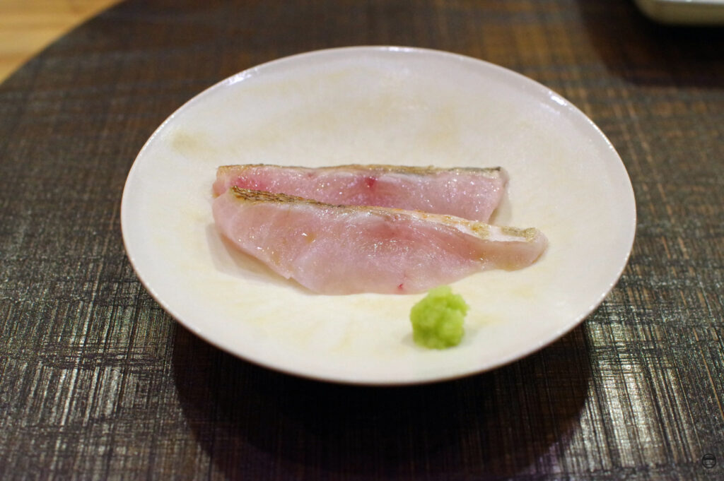 刺身03：大田産のノドグロ（赤鯥）