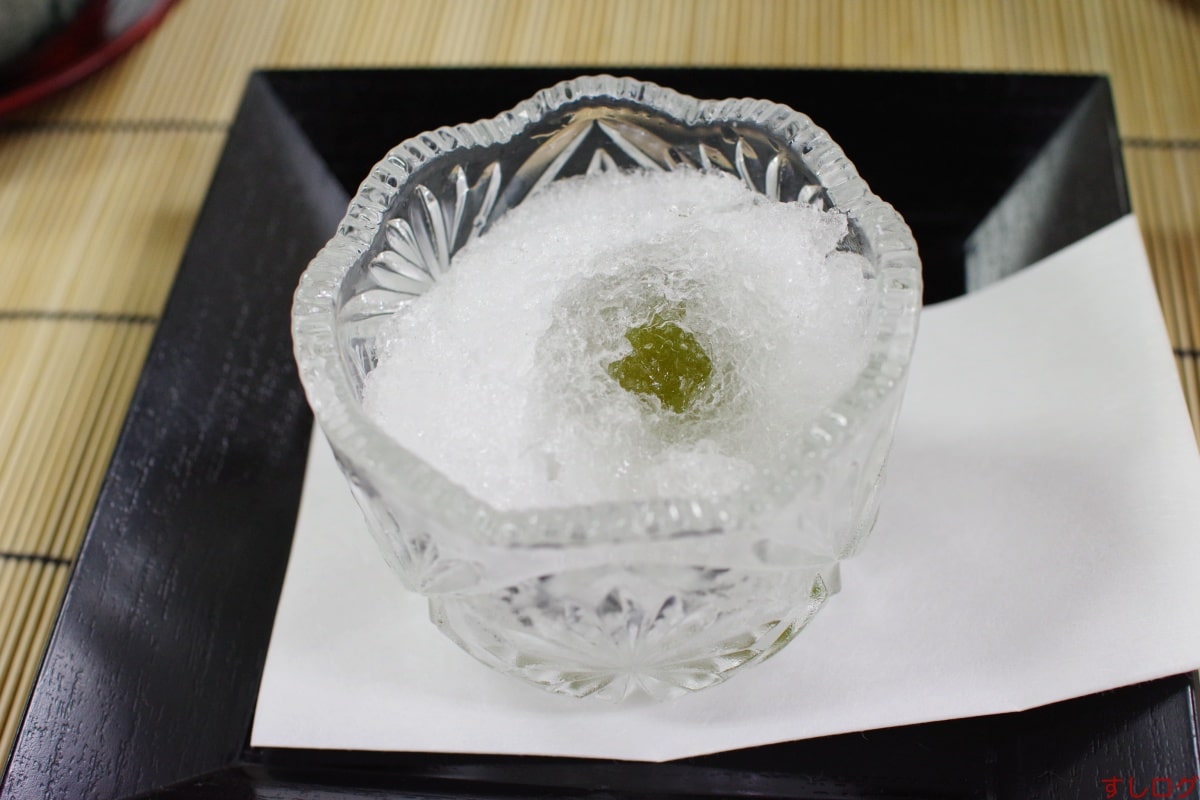 美加登家水菓子：青梅の甘露煮のかき氷