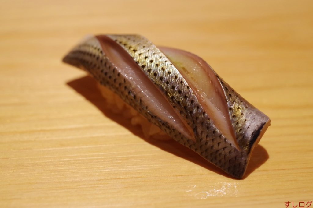 鮨が10倍楽しくなる旬魚の世界 No 17 冬 コハダ 小鰭 すしログ The Encyclopedia Of Sushi