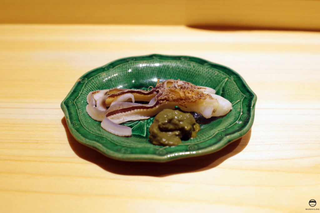トリ貝の紐とトリガイの肝とほうじ茶の餡