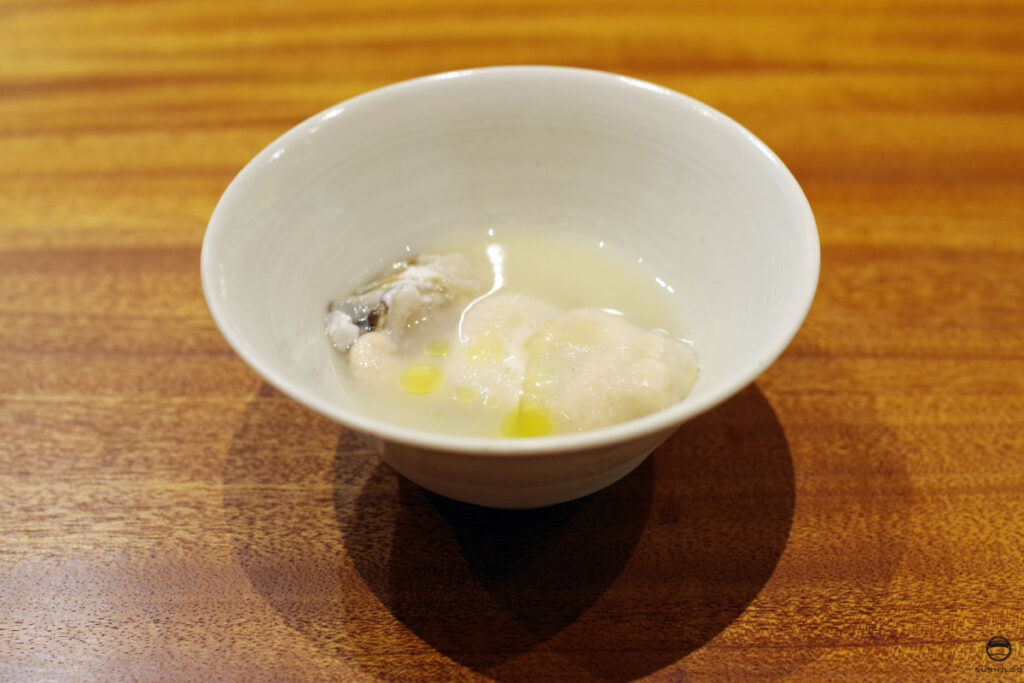岩牡蠣、水キムチマリネ