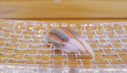 すしログ：「寿司の街」小樽で頼れる北海道らしい鮨「握 群来膳(くきぜん)」